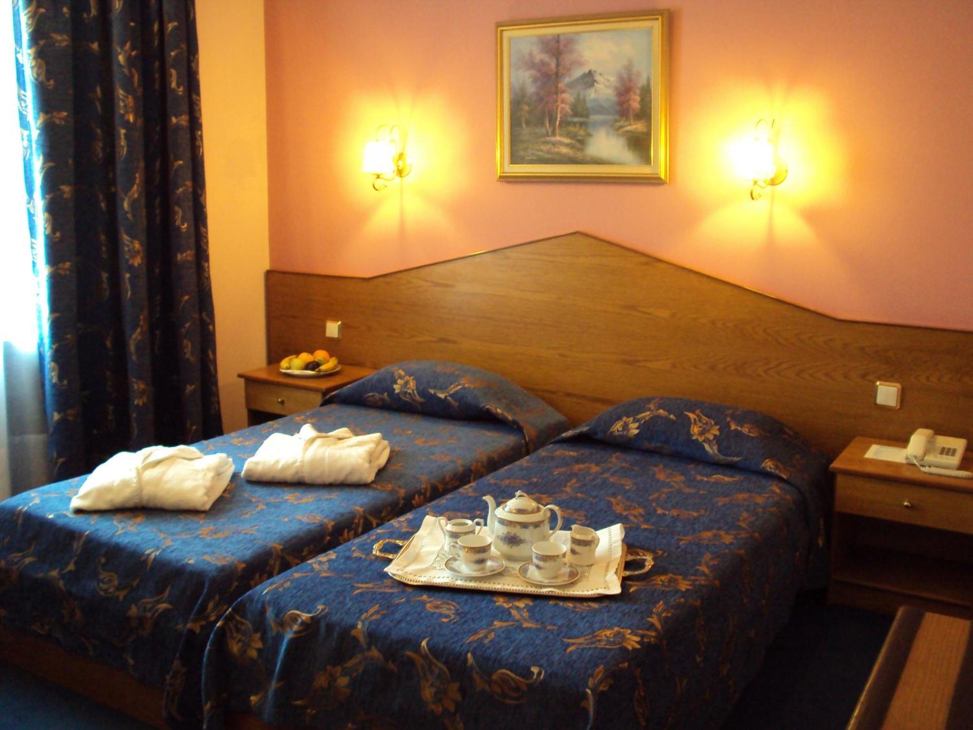 Astoria Hotel Traditional Комотини Экстерьер фото